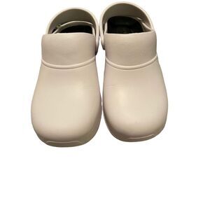 Casey Works by Easy Street Women’s White Slip-On Big Head Clogs Sandal size 7
